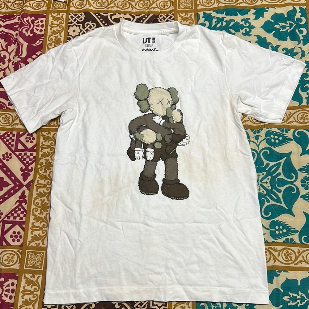 Kaws X Uniqlo T-Shirt